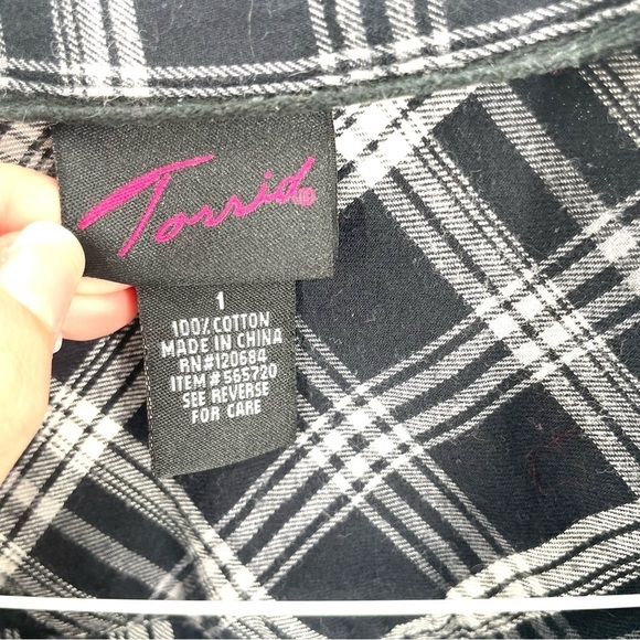 TORRID Plaid Challis Button Down Pocket Gem Studded Cinched Western Flannel Top - Picture 4 of 4